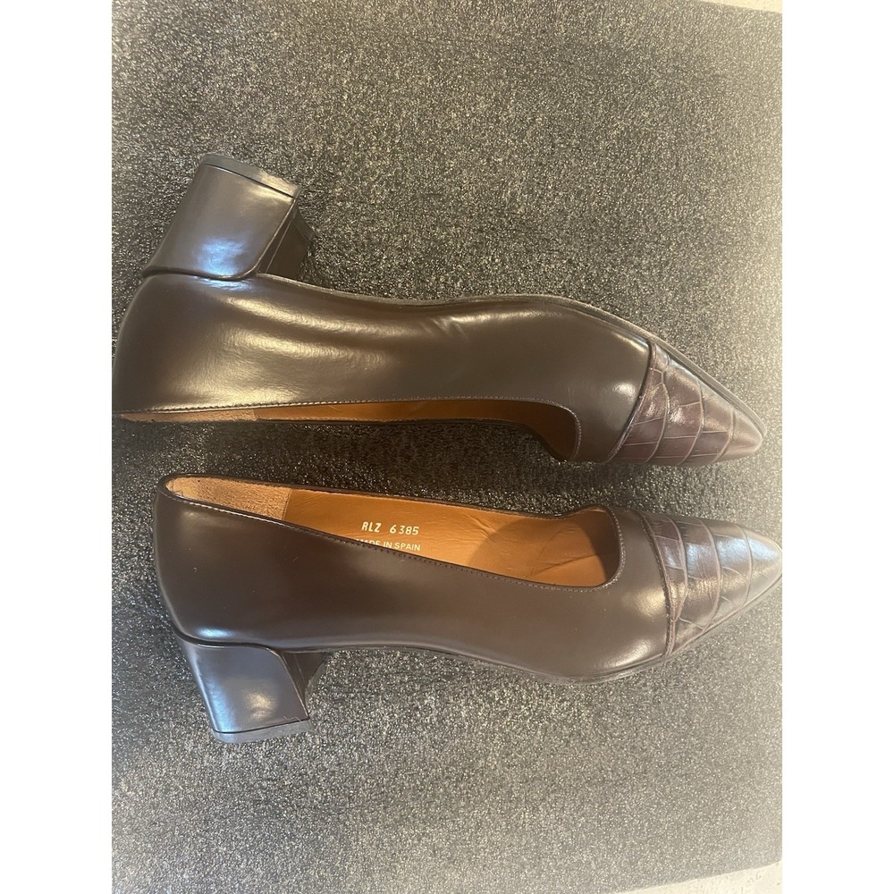 Womens Ralph Lauren "Mallory Captoe" Heel - Brown - size 6B - Picture 10 of 11